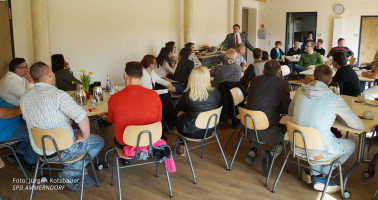 Harry Scheuenstuhl, Kreisvorsitzender und Landtagsabgeordneter, bei seiner Begrüßungsrede.