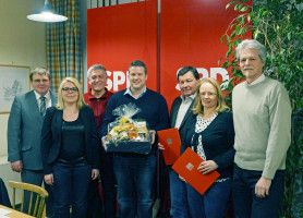 Harry Scheuenstuhl, MdL; Marlen Laurien, 1. Vorsitzende OV Ammerndorf; Raimund Kelnberger; Carsten Träger, MdB; Heinz Baier; Beate Meyer; Jürgen Kotzbauer, 2. Vorsitzender OV Ammerndorf (von links)