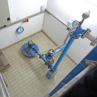 Blick ins Brunnenhaus auf den Tiefbrunnen Ammerndorf